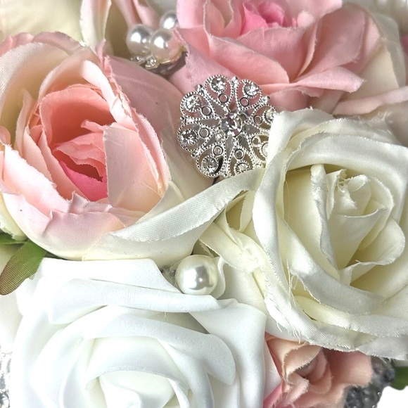 Bride Wedding Bridal Flowers Floral Bouquet Rose Pearls Rhinestone Brooch NEW - Picture 10 of 15